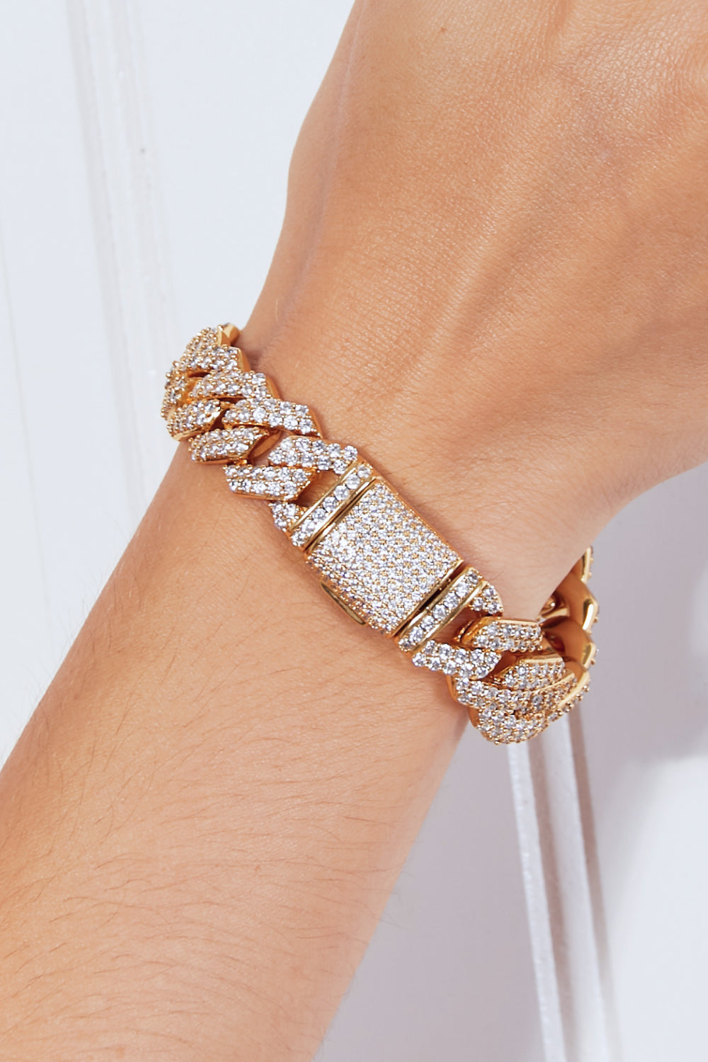 Jewelry & Accessories