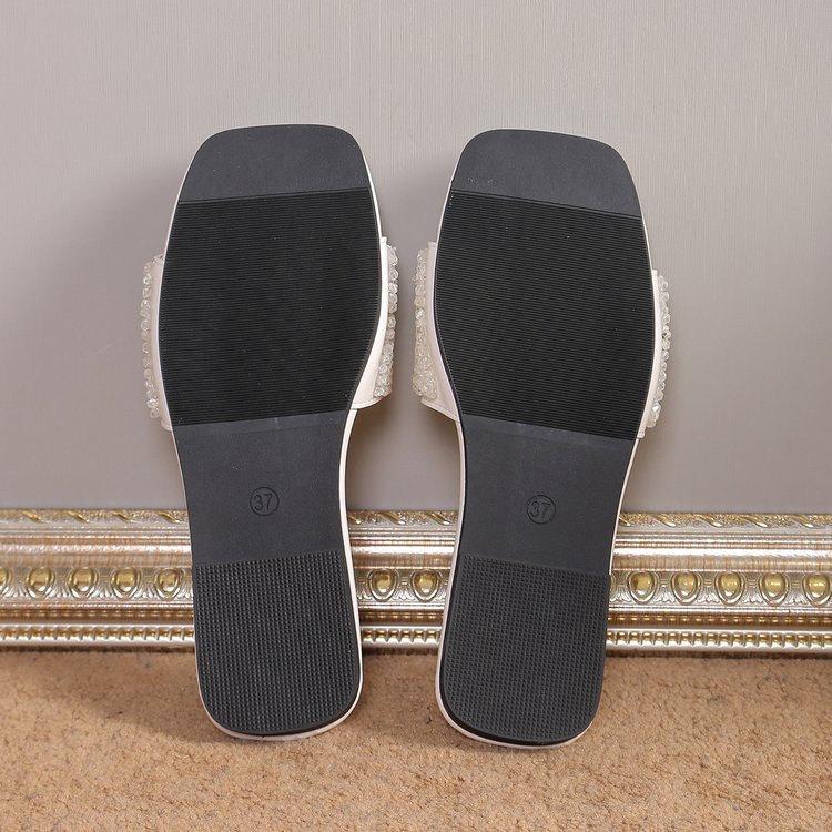 Fashion Personality Pearl Flat Sandals Women